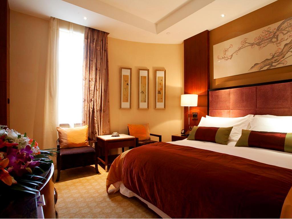 Celebrity City Hotel Чънду Екстериор снимка