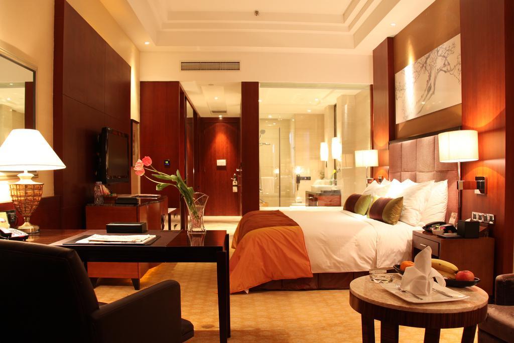 Celebrity City Hotel Чънду Стая снимка